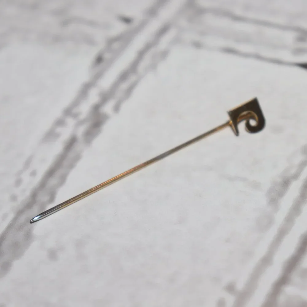 ✨🔗🌟 VINTAGE GOLD STICK PIN · 2.25